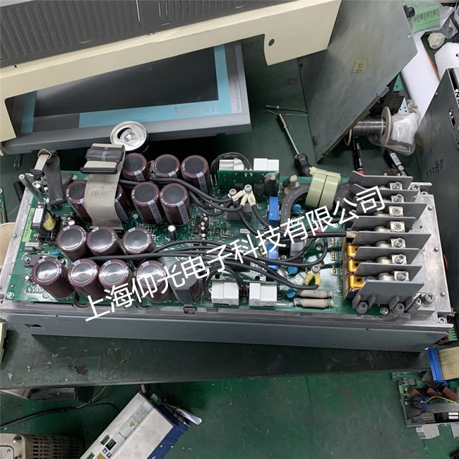 ABB變頻器ACS510-01-088A-4報2E08外部接地故障維修
