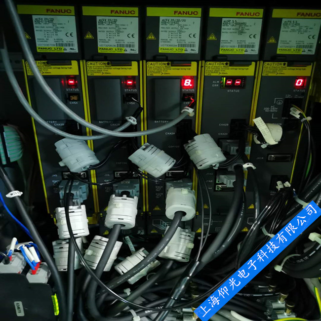 FANUC伺服器維修驅動器報警8速修,伺服控制器上電顯示8解析,驅代碼8的故障維修