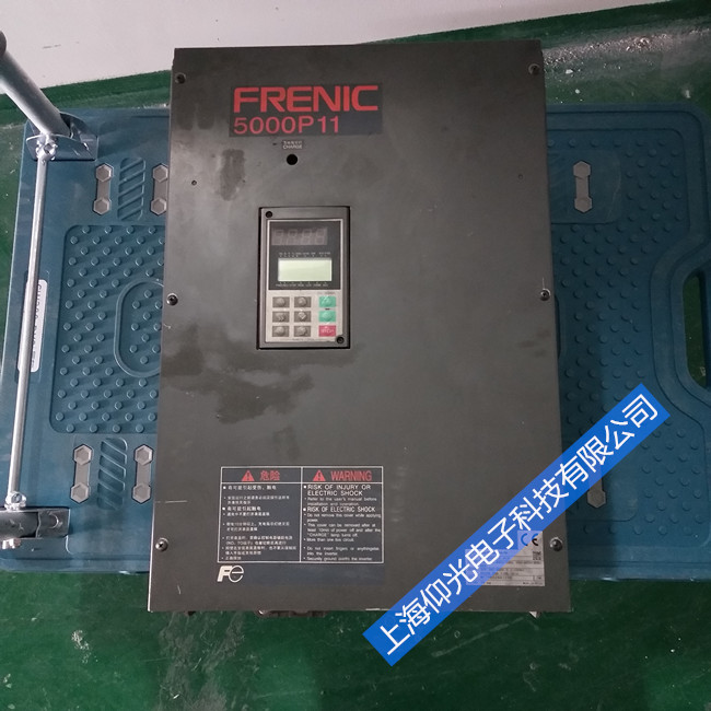 富士變頻器維修報警故障FRN90VG7S-4CC報oc1/oc2修理
