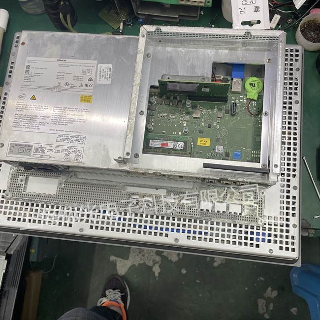 西門子觸摸屏維修 OP15-C1 Z 6AV3515-1MA20漂移修理