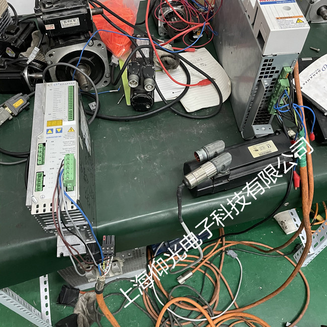 印刷機科爾摩根伺服電機維修AKM42J-AND2GF00異響故障修理