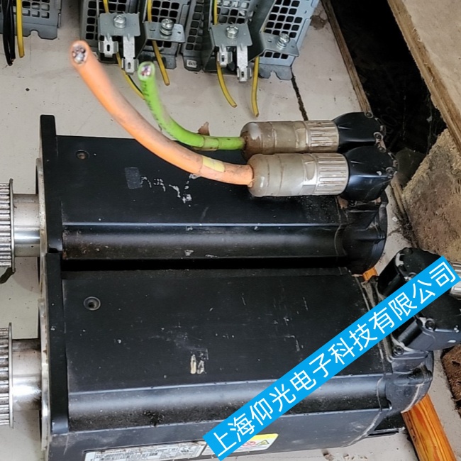 上海Rexroth力士樂伺服電機MAC071C-0-US-2-C 92S-B-1報警E2051維修