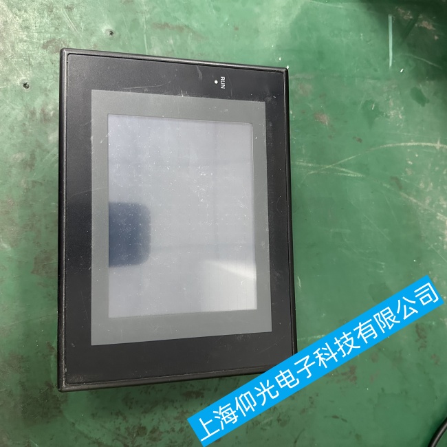 成都?xì)W姆龍觸摸屏E32-TC200B4無(wú)法開(kāi)機(jī)無(wú)顯示故障維修推薦廠家