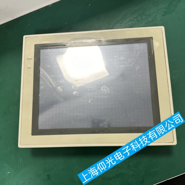 無錫歐姆龍觸摸屏E32-TC200B4無法進入到正常的使用界面故障維修當天修好