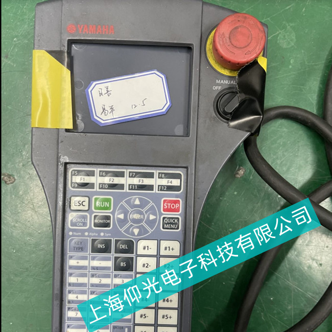 維修不同型號 --YAMAHA雅馬哈機器人示教器花屏故障維修方法