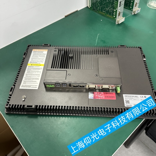 廣州施耐德觸摸屏XBTG5330屏幕背光正常但無顯示內容故障維修仔細了解